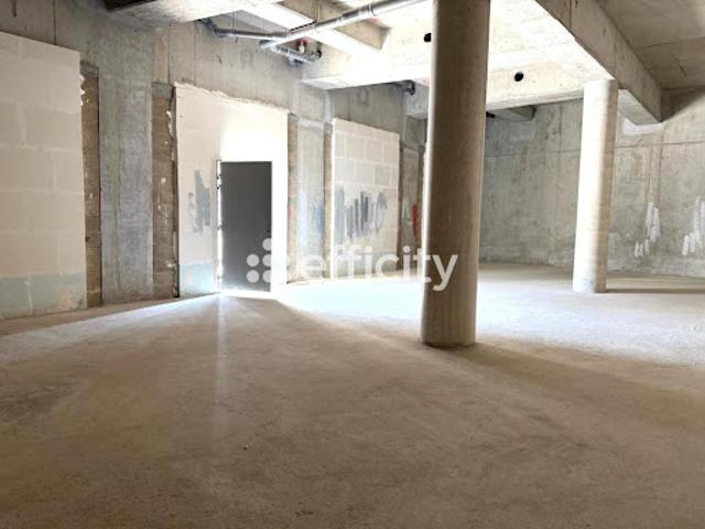 Local Commercial vente à Bobigny, Vaux-montreuil