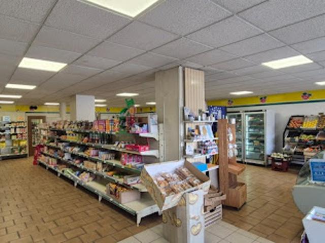 Local Commercial vente à Riom, Chapdes-beaufort