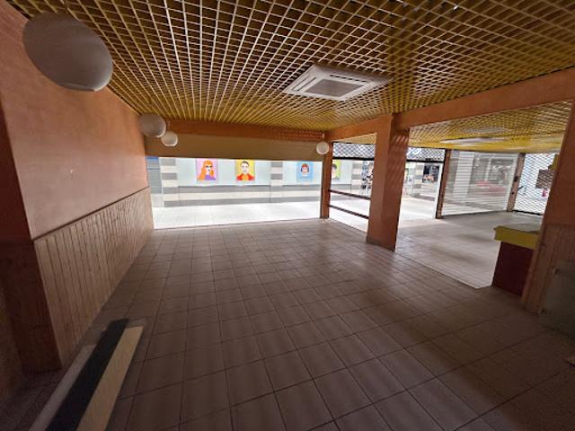 Local Commercial vente à Cholet