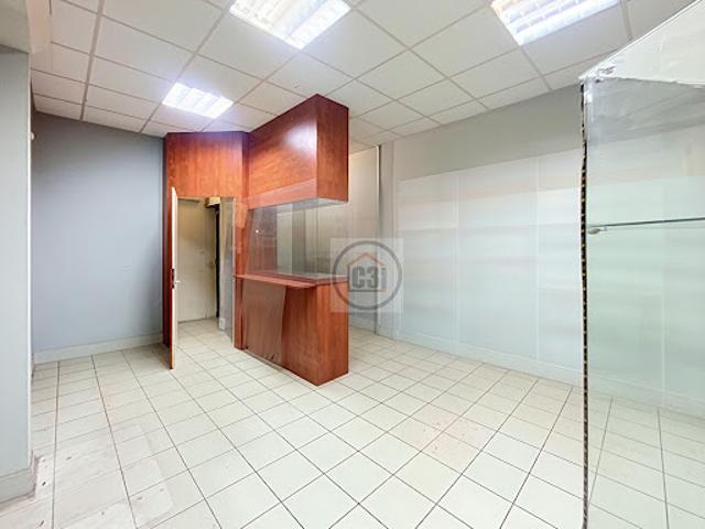 Local Commercial vente à Château-Thierry, Château-thierry