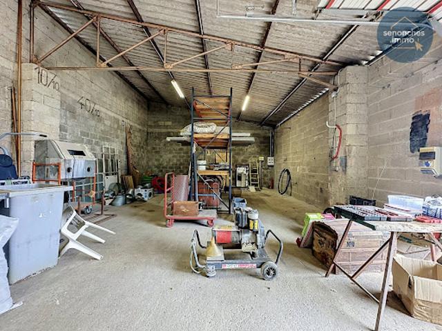 Local Commercial vente à Dreux, Senonches