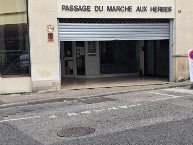 Local Commercial vente à Compiègne