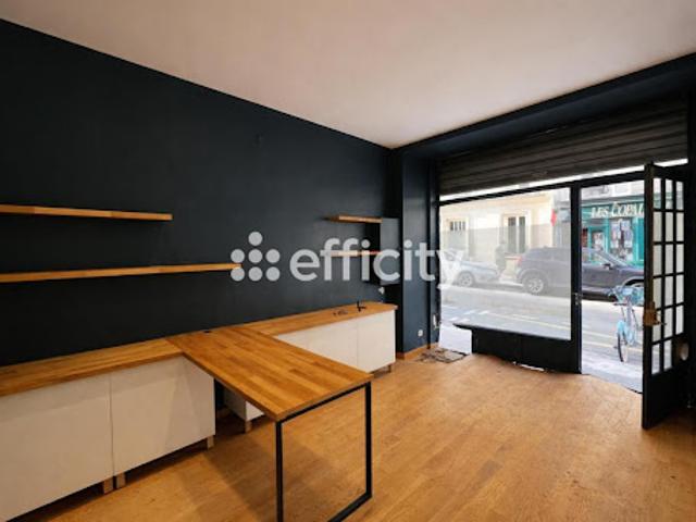 Local Commercial vente à Paris 17e Arrondissement, Paris