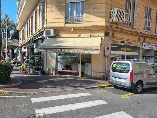Local Commercial vente à Grasse, Antibes