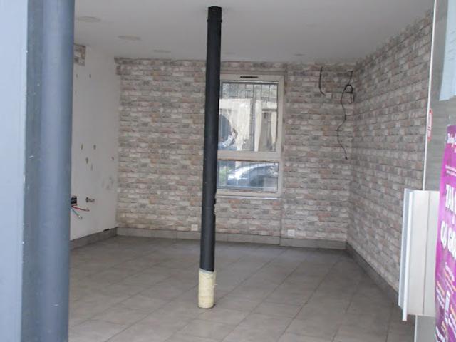 Local Commercial vente à Nanterre, Suresnes