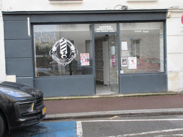 Local Commercial vente à Nanterre, Suresnes