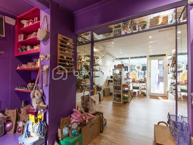 Local Commercial vente à Fontainebleau