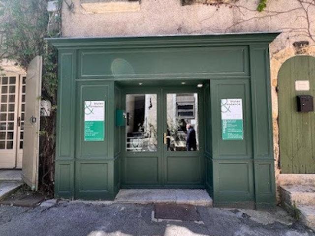 Local Commercial vente à Apt, Lourmarin