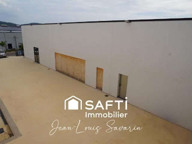 Local Commercial vente à Cuers, Var