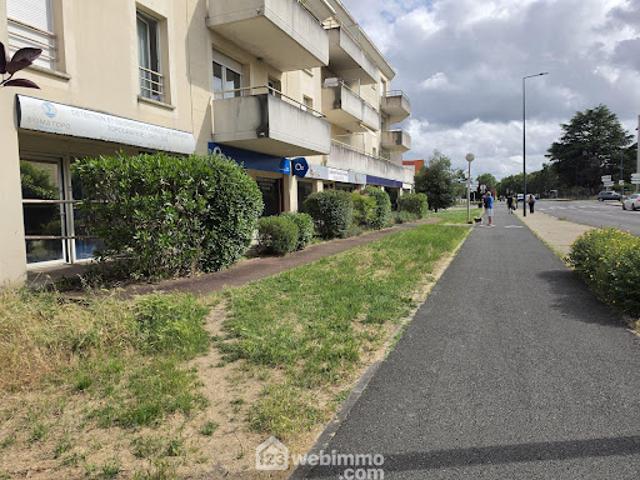 Local Commercial vente à Bordeaux, Blanquefort