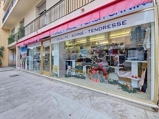 Local Commercial vente à Grasse, Antibes
