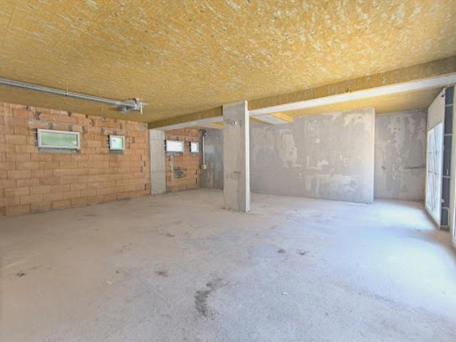 Local Commercial vente à Avignon, Châteauneuf-de-gadagne