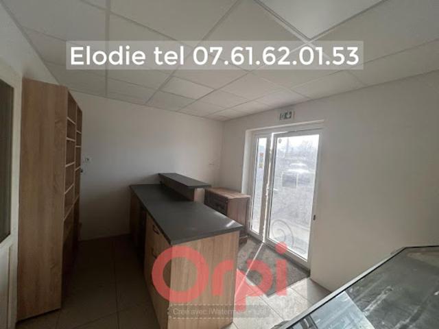 Local Commercial vente à Valence, Épinouze