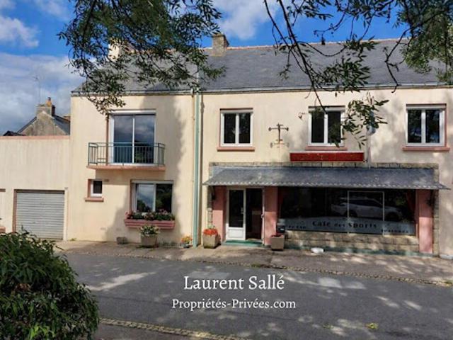 Local Commercial vente à Le Clos du Bas, Pluherlin