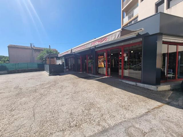 Local Commercial vente à Aix-en-Provence, Salon-de-provence