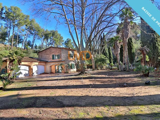 Local Commercial vente à Arrondissement de Toulon, Sanary-sur-mer