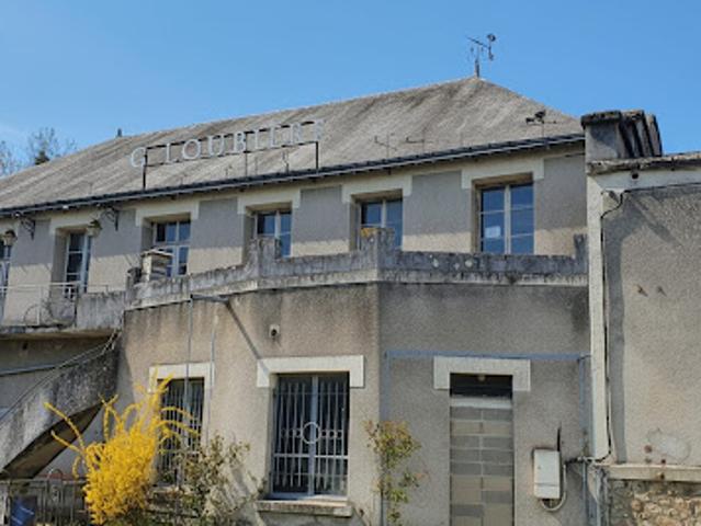 Local Commercial vente à Saumur, La Pellerine
