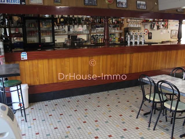 Local Commercial vente à Angoulême, Aignes-et-puypéroux