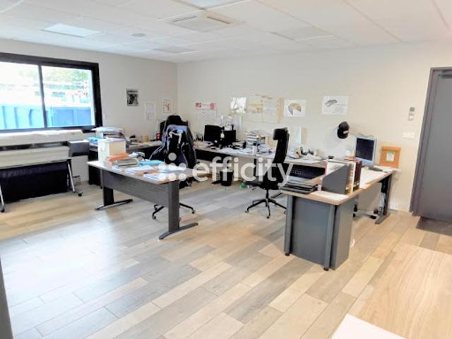Local Commercial vente à Gueugnon, Saône-et-Loire