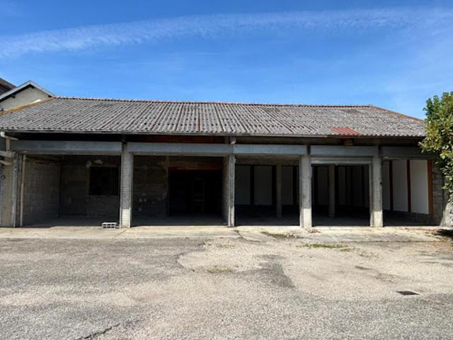 Local Commercial vente à La Tour-du-Pin, Les Avenières