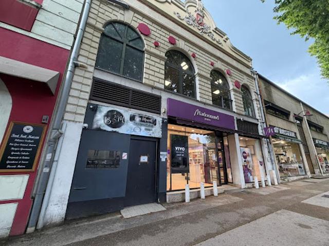 Local Commercial vente à Alès