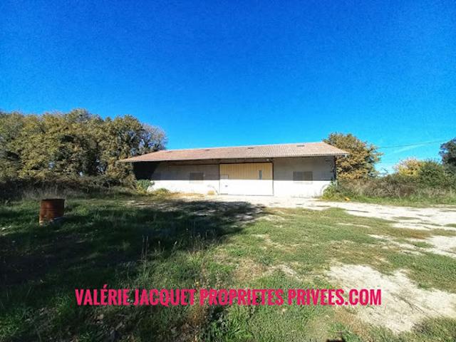 Local Commercial vente à France métropolitaine, Montpon-ménestérol