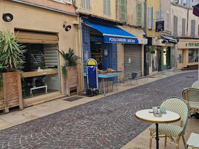 Local Commercial vente à Marseille, La Ciotat