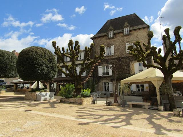 Local Commercial vente à Sarlat-la-Canéda, Les Eyzies-de-tayac-sireuil