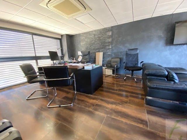Local Commercial vente à Chambéry, La Ravoire
