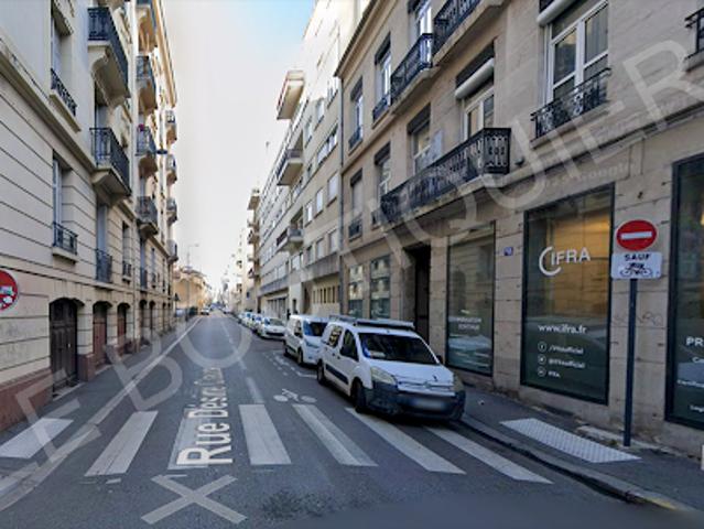 Local Commercial vente à Saint-Étienne, Saint-etienne