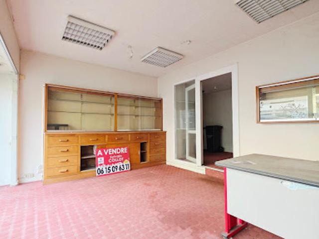 Local Commercial vente à Bourges