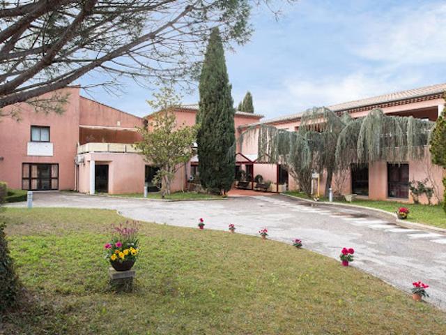 Local Commercial vente à Brignoles, Saint-maximin-la-sainte-baume