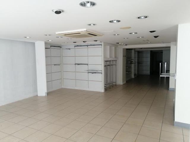 Local Commercial vente à Auxerre