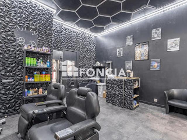 Local Commercial vente à Angoulême, Aignes-et-puypéroux