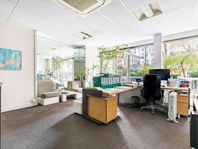 Local Commercial vente à Paris, Île-de-France