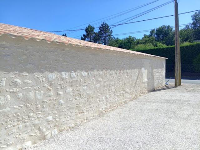 Local Commercial vente à Saintes