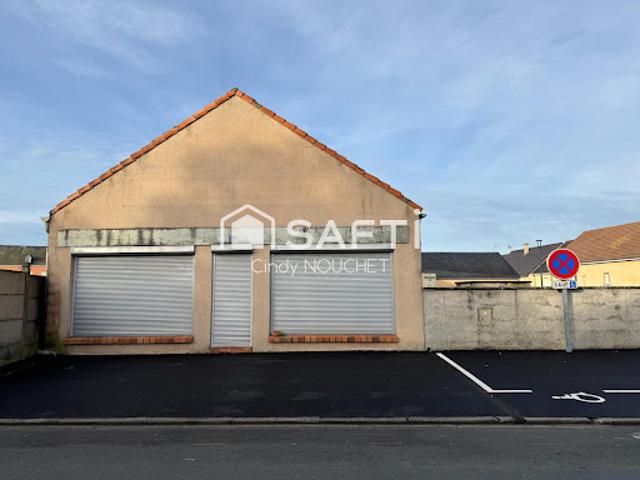 Local Commercial vente à La Flèche, Le Bailleul