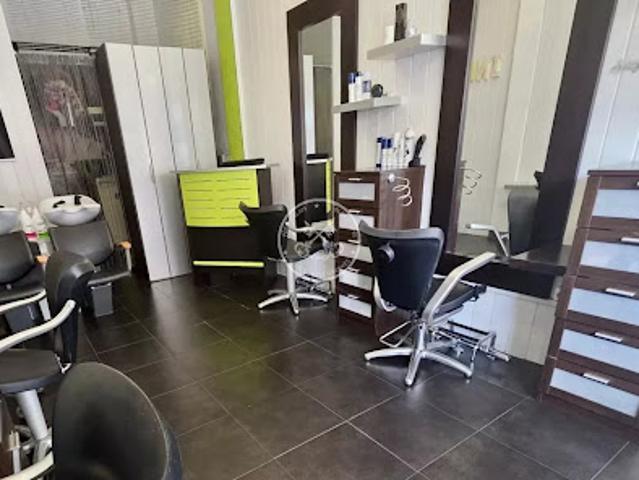 Local Commercial vente à Arrondissement de Draguignan, Saint-raphaël