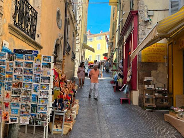 Local Commercial vente à Arrondissement de Toulon, Hyères