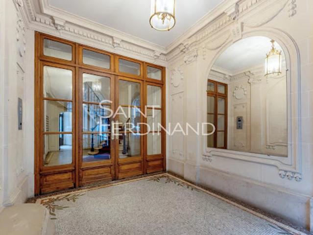 Local Commercial vente à Paris, Île-de-France