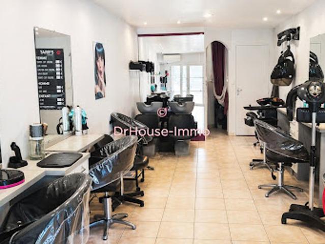 Local Commercial vente à Béziers, Agde