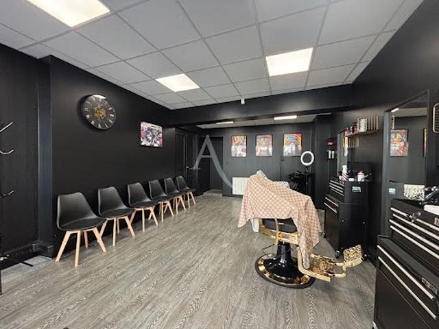 Local Commercial vente à Centre Ville Rive Gauche, Laval