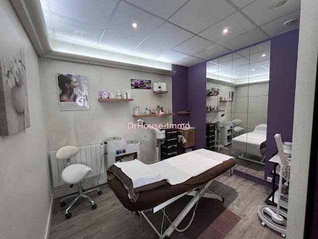 Local Commercial vente à Angoulême, Aignes-et-puypéroux
