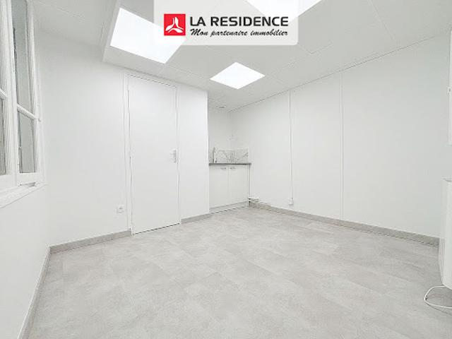 Local Commercial vente à Mantes-la-Jolie, Bonnières-sur-seine