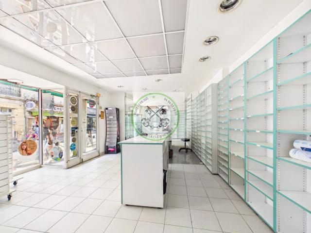 Local Commercial vente à Arrondissement de Draguignan, Saint-raphaël