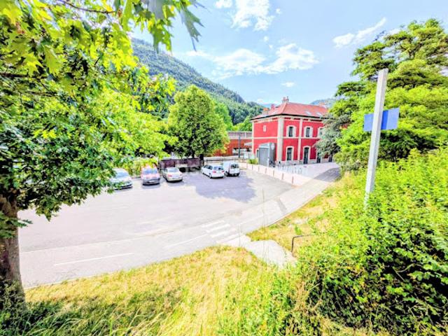 Local Commercial vente à La Morte, Isère