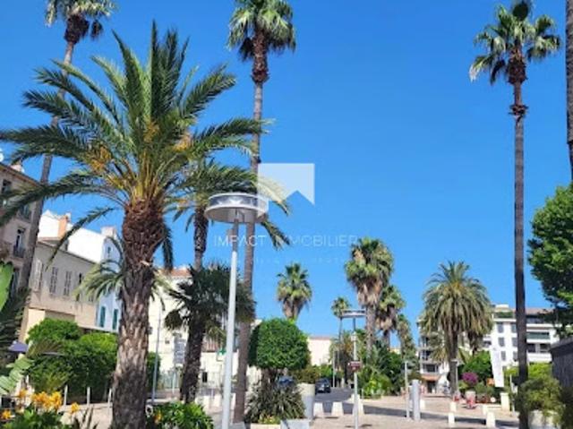 Local Commercial vente à Arrondissement de Toulon, Hyères