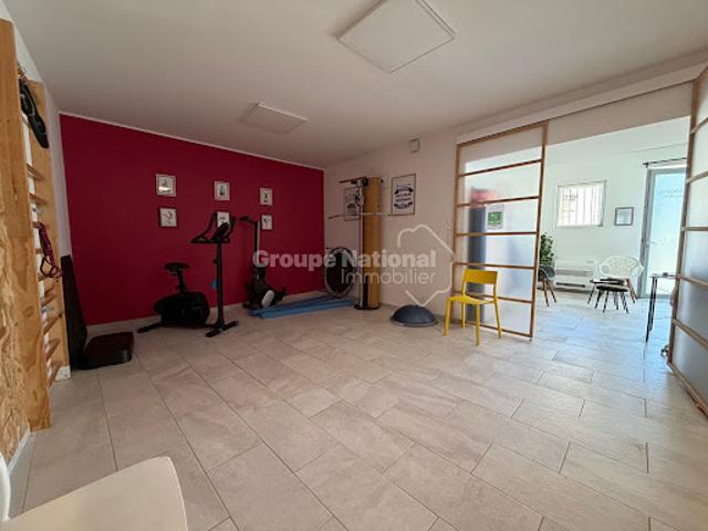 Local Commercial vente à Nîmes, Caveirac
