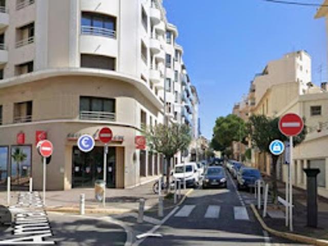 Local Commercial vente à Grasse, Antibes