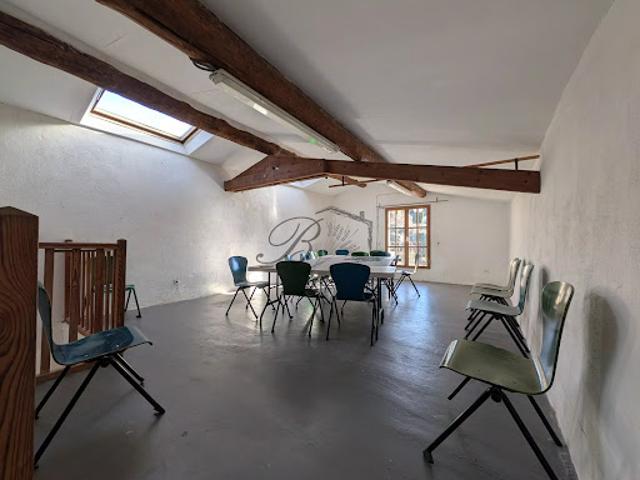 Local Commercial vente à Apt, La Bastidonne